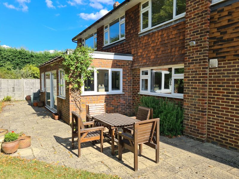 Patio: Post House Lane, Great Bookham