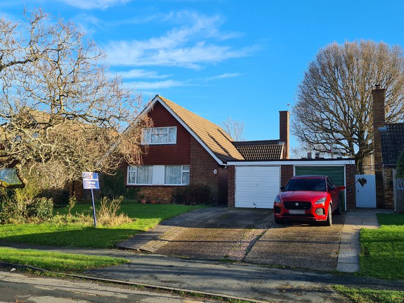 Front Elevation: Twelve Acre Close, Great Bookham